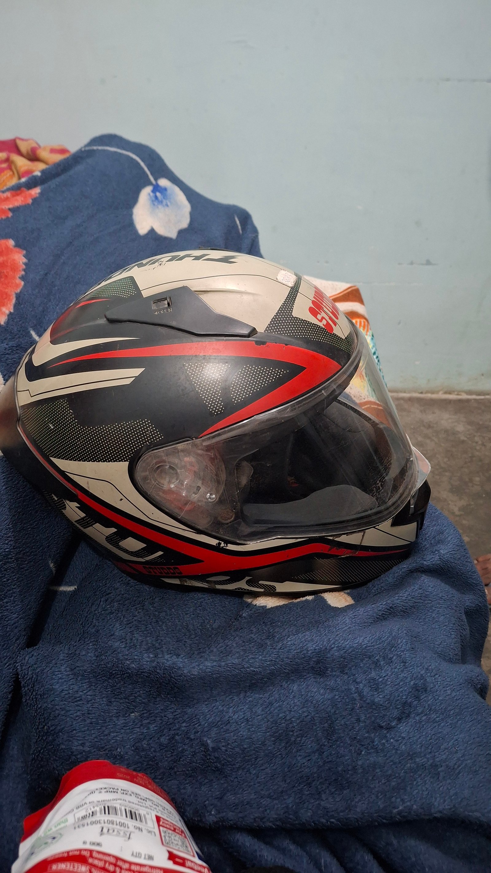 Studds Thunder Helmet