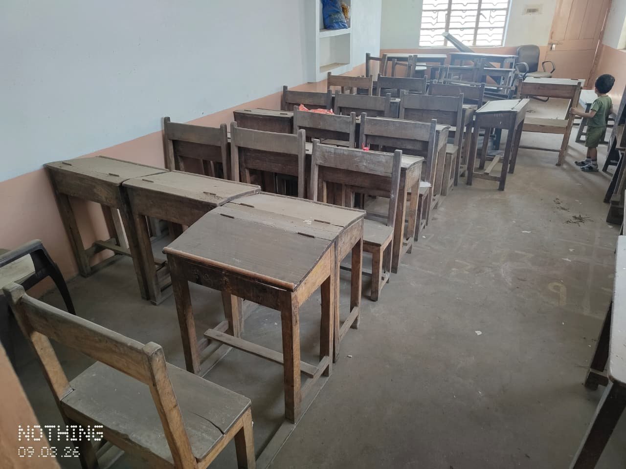 🎒 SCHOOL BAND… FURNITURE GRAND! 🪑📚